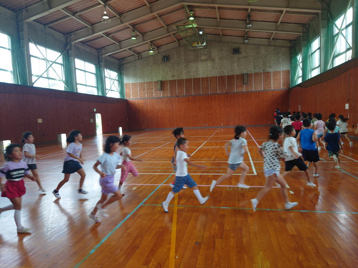 北日野地区自治振興会 放課後子ども教室「走り方を学ぼう」