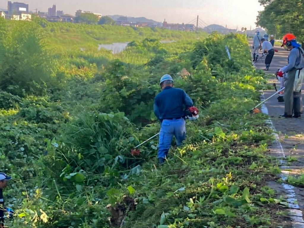 北日野地区自治振興会 河川一斉清掃