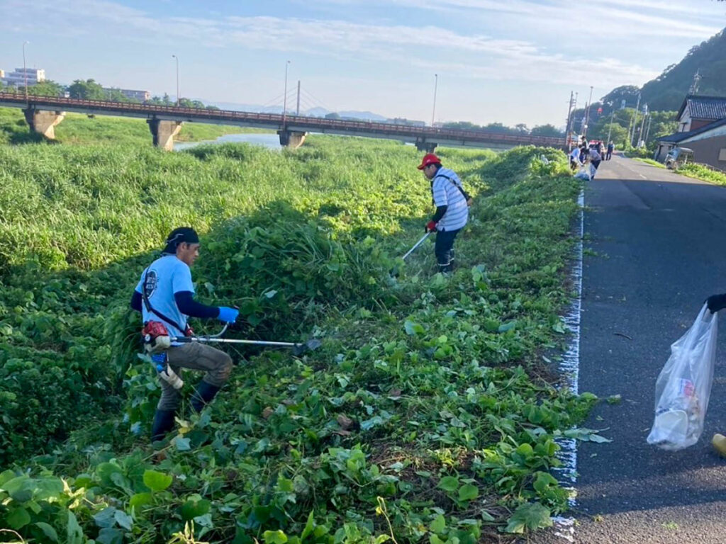 北日野地区自治振興会 河川一斉清掃