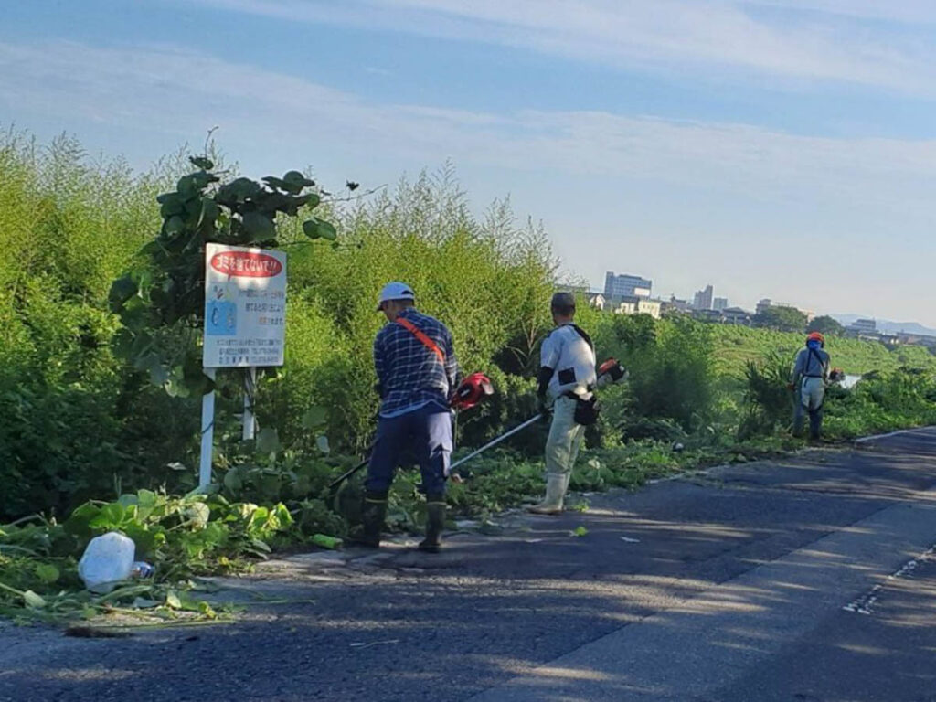 北日野地区自治振興会 河川一斉清掃