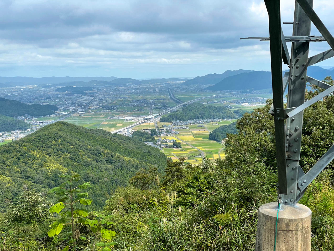 北日野地区自治振興会 日野山登山道整備