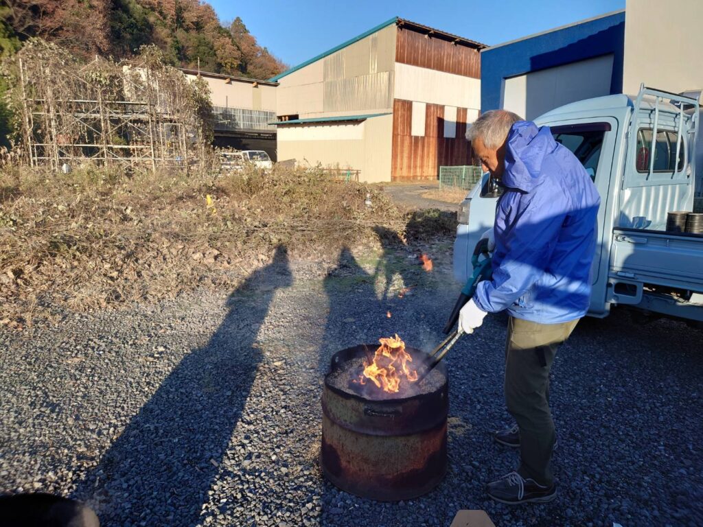 日野地区自治振興会 焼き芋会