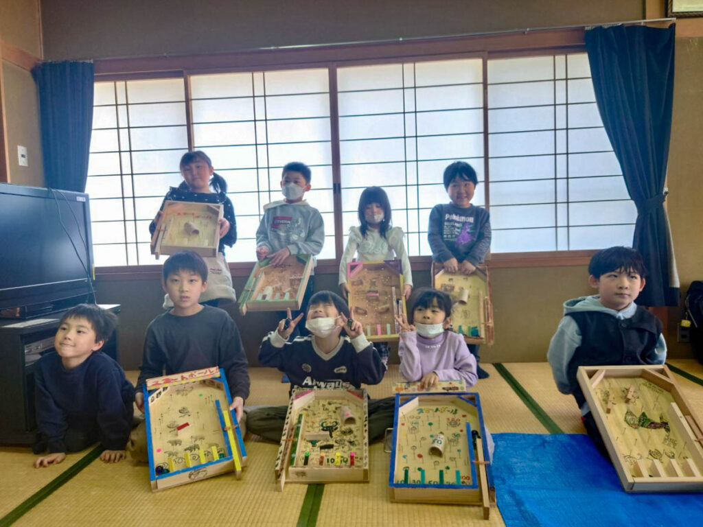 北日野地区自治振興会 スマートボール作り教室