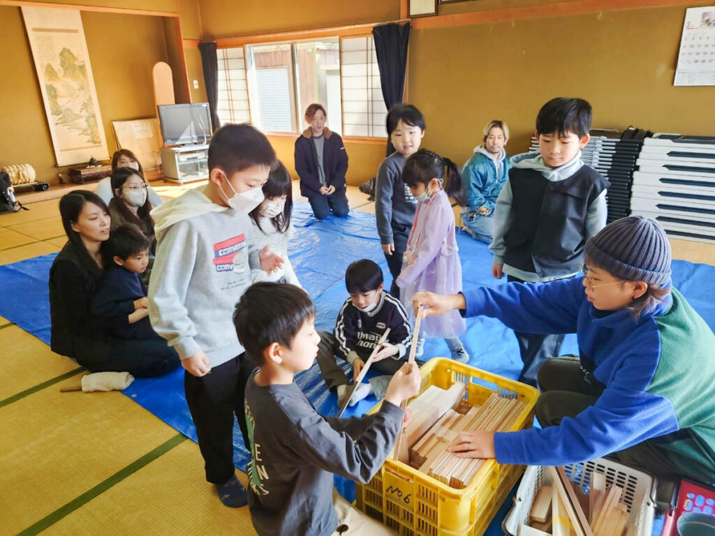 北日野地区自治振興会 スマートボール作り教室