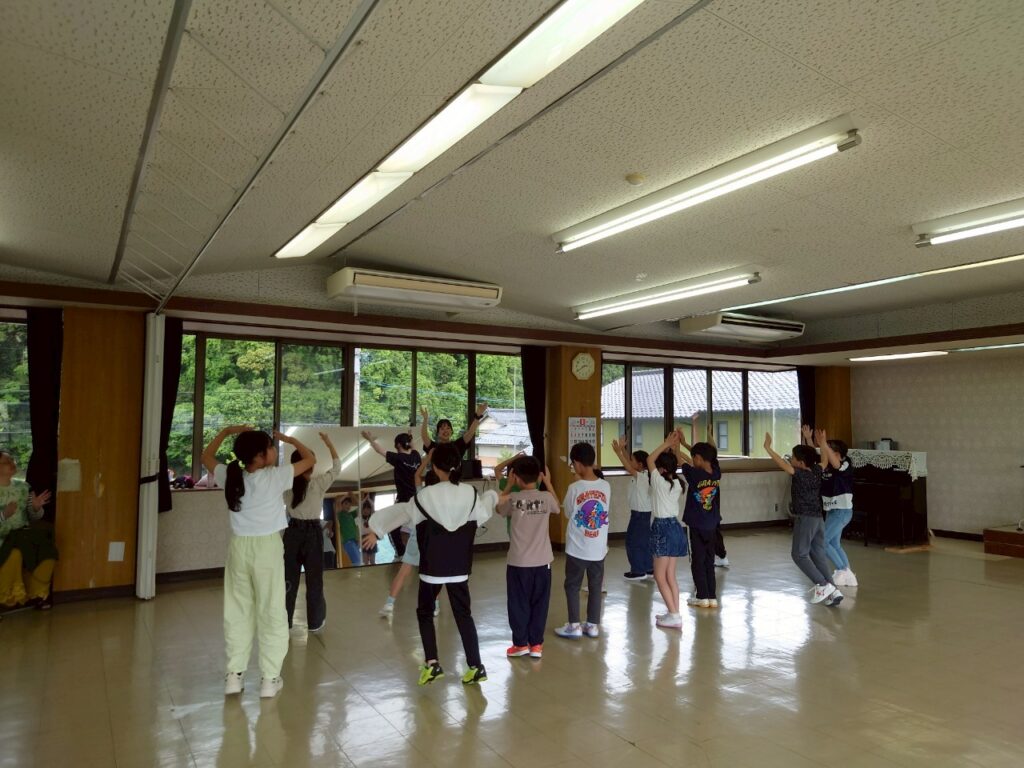 北日野地区自治振興会 ひのっこkidsダンス教室
