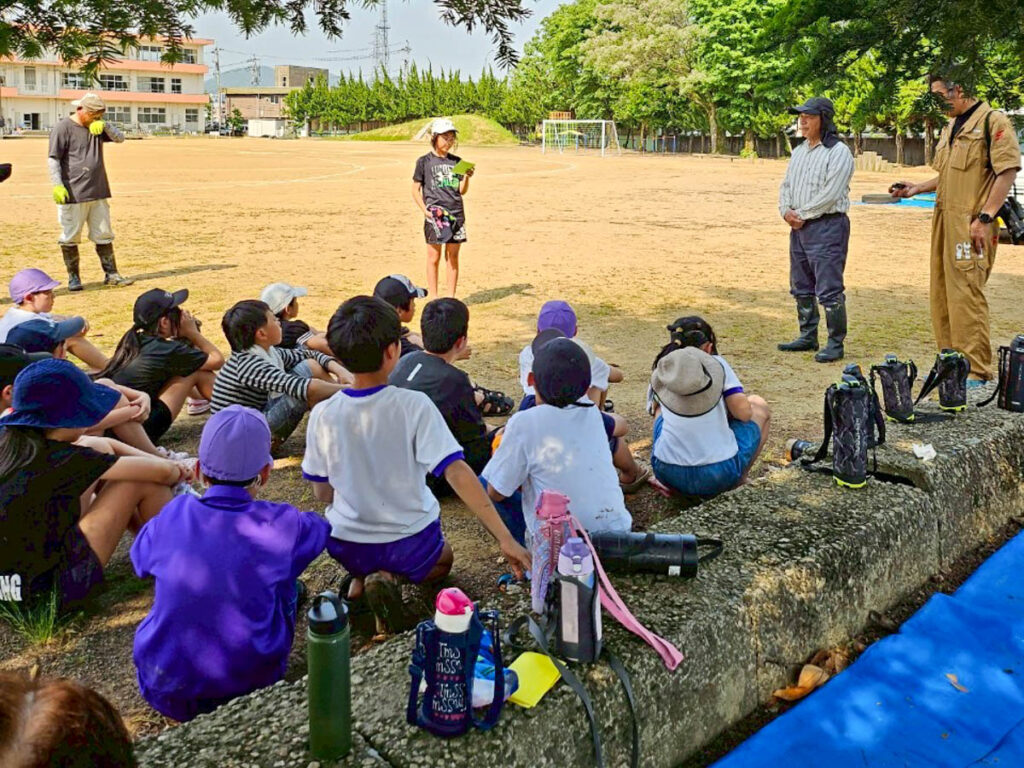 北日野地区自治振興会 北日野小学校 田植え