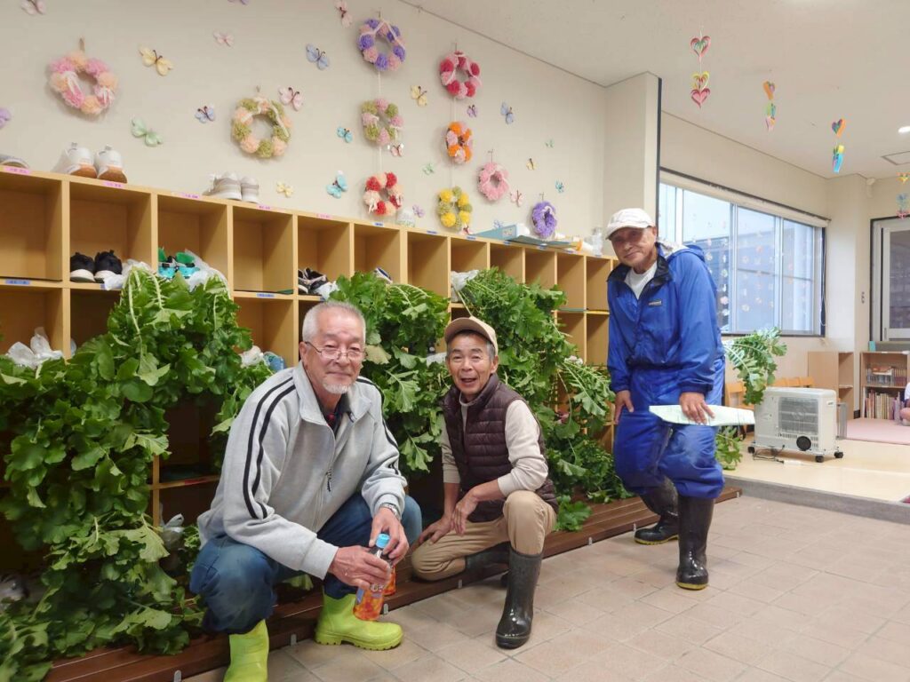 北日野地区自治振興会 大根掘り