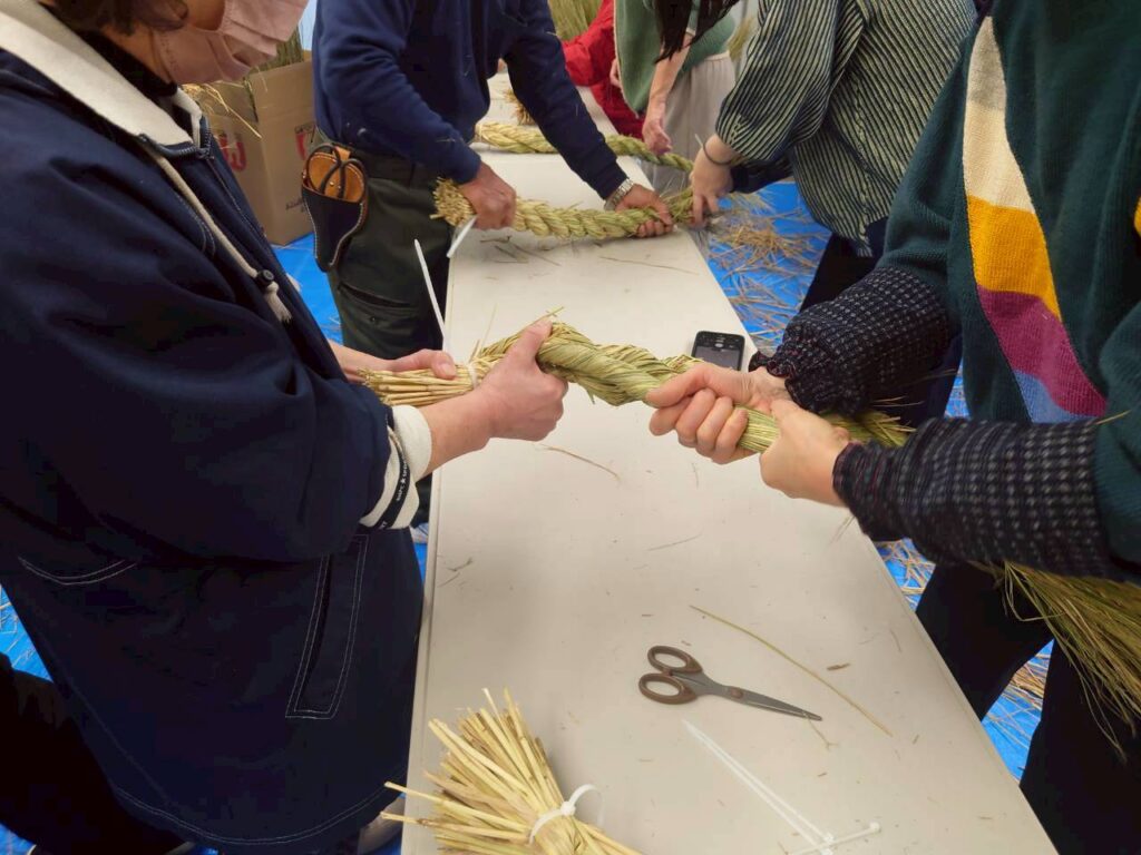 北日野地区自治振興会 しめ縄づくり