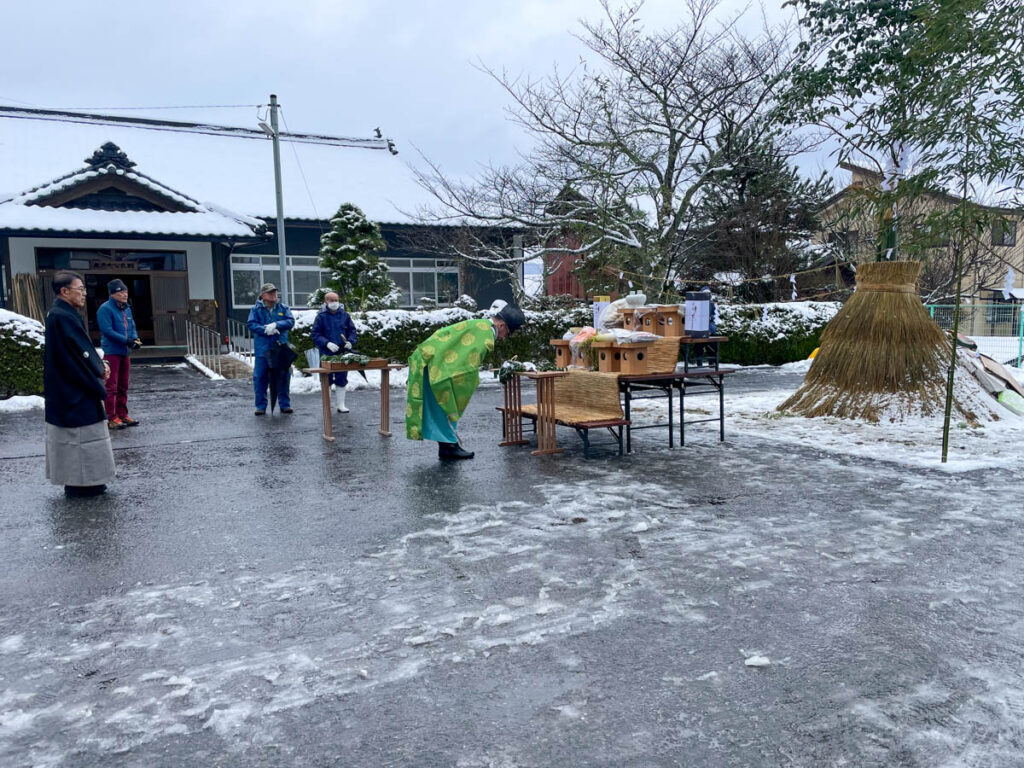 北日野地区自治振興会 大屋町 左義長