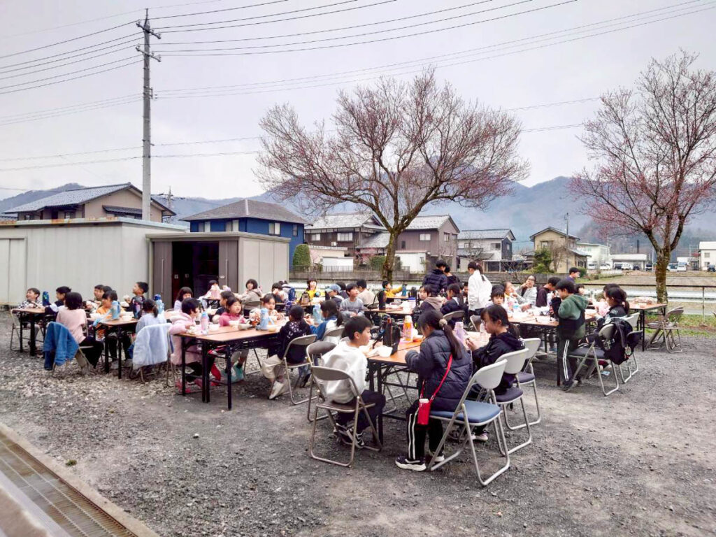 北日野地区自治振興会 放課後子ども教室 ほっこりご飯会