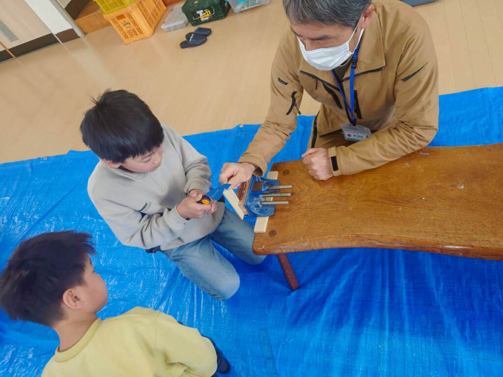 北日野地区自治振興会 放課後子ども教室 木工教室