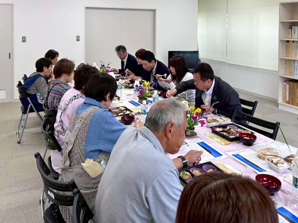 北日野地区自治振興会 タケノコ料理試食会