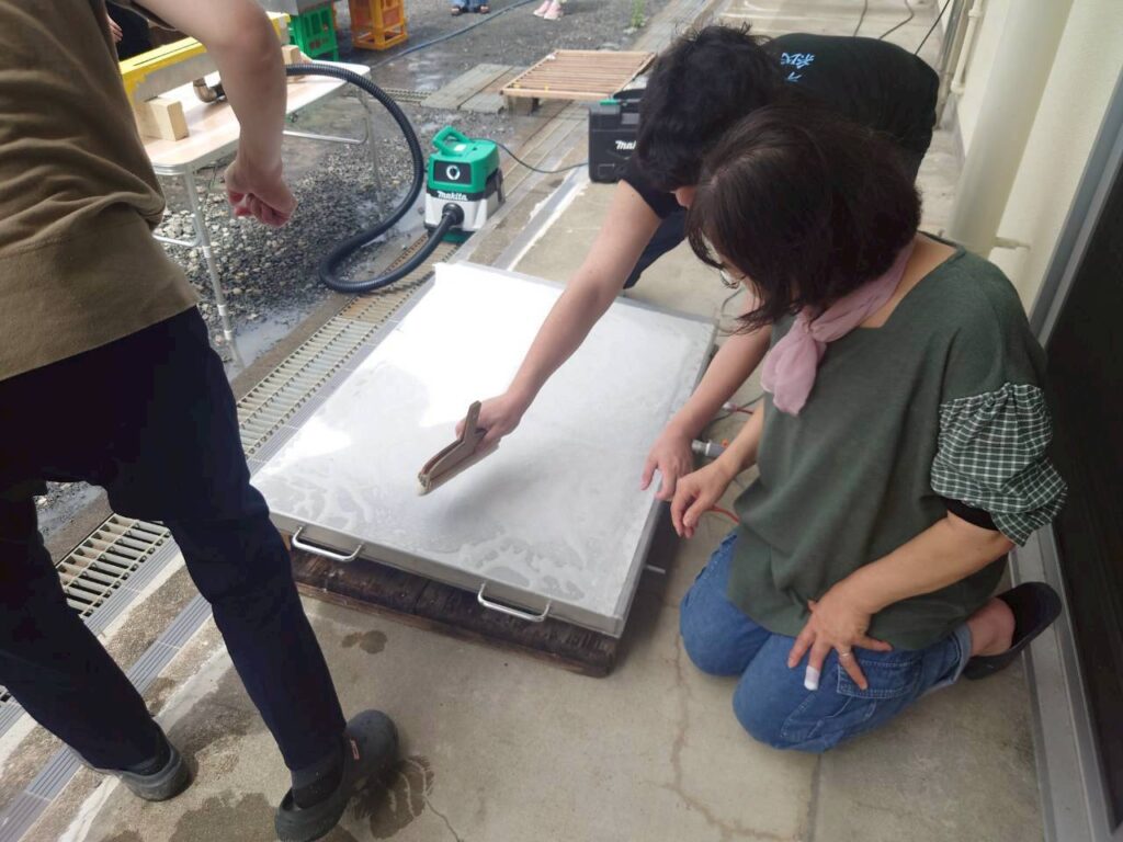 北日野地区自治振興会 紙漉き体験