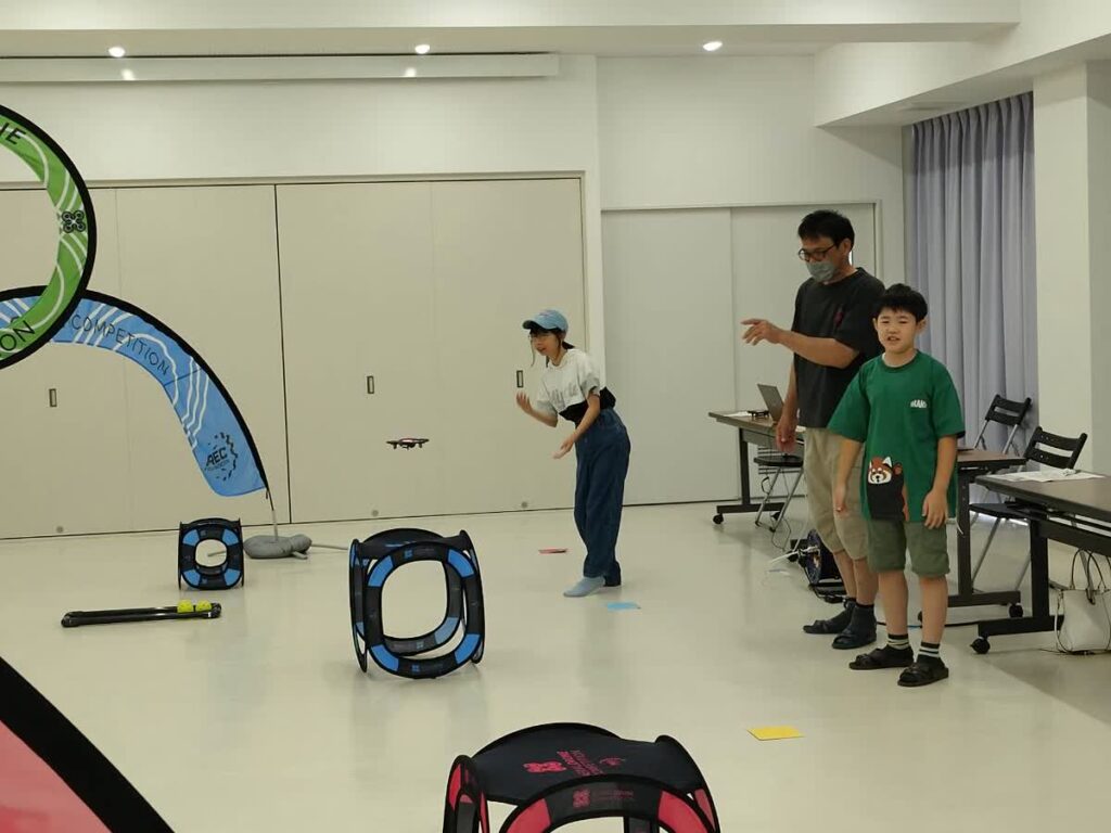北日野自治振興会 ドローンプログラミング体験会の様子