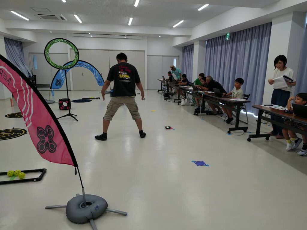 北日野自治振興会 ドローンプログラミング体験会の様子