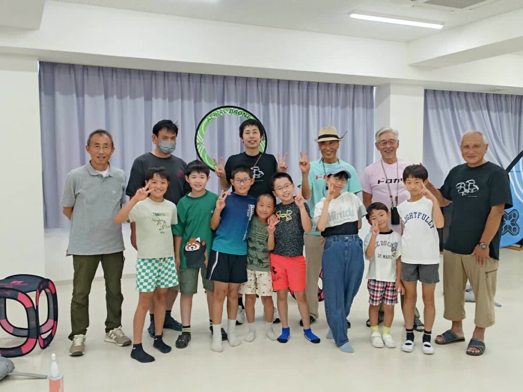 北日野自治振興会 ドローンプログラミング体験会の様子