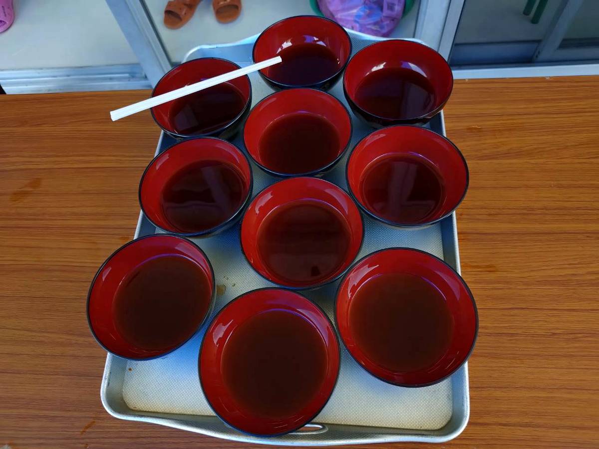 北日野自治振興会 流しそうめん用のお椀とつゆ