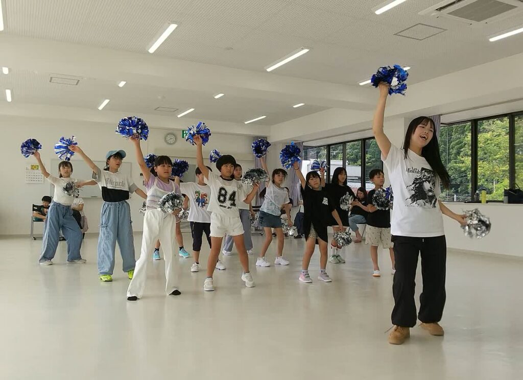 北日野自治振興会 9月の発表に向けてダンスを練習する子どもたち