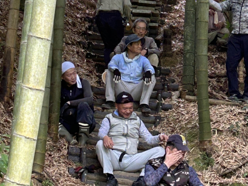 北日野地区自治振興会 岩内山登山道整備事業